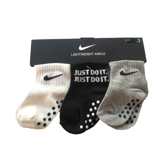 NIKE BABY BOY  LIGHTWEIGHT ANKLE SOCKS SIZE 1C - Picture 1 of 2